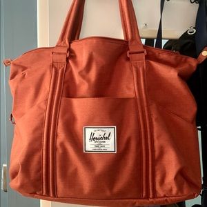 Herschel Tote
